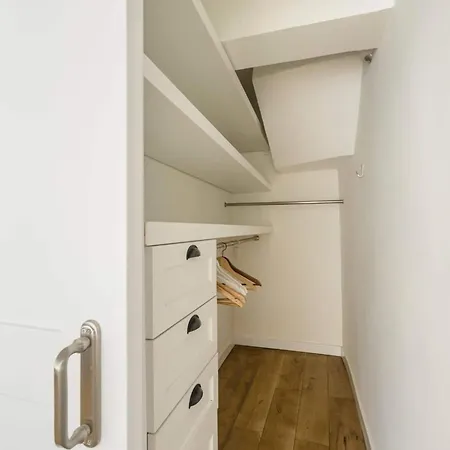 Beautiful Modern Bright 2bd Patio Duplex #179 Istanboel
