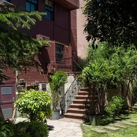 Beautiful Modern Bright 2bd Patio Duplex #179 *