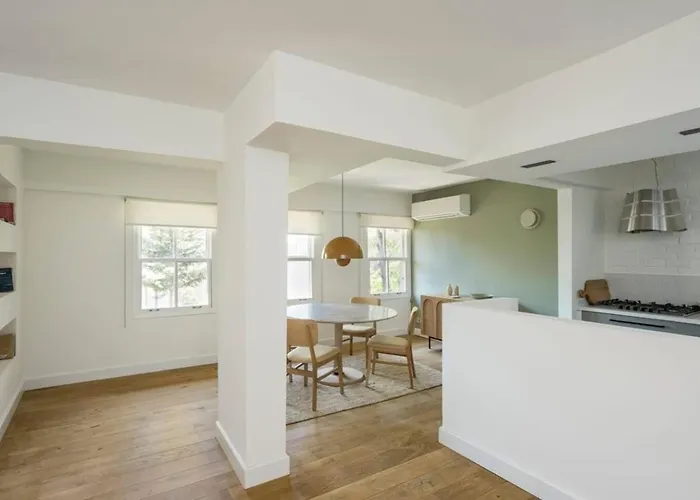 Beautiful Modern Bright 2bd Patio Duplex #179