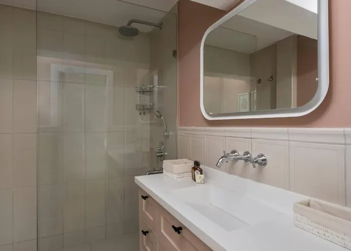 Сasa de vacaciones Beautiful Modern Bright 2bd Patio Duplex #179 *