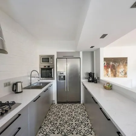 Beautiful Modern Bright 2bd Patio Duplex #179 Istanbul