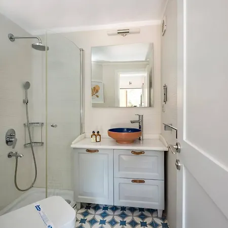 Feriehus Beautiful Modern Bright 2bd Patio Duplex #179